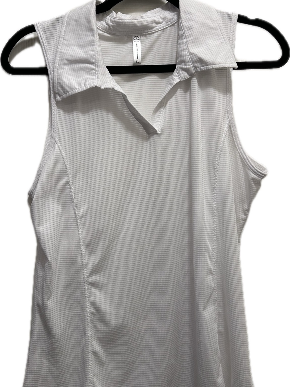 Women’s XL ptp 19” White Sleeveless Collared Top